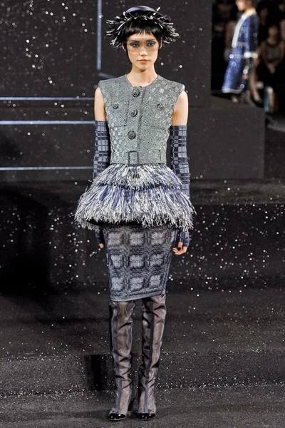 Look 24